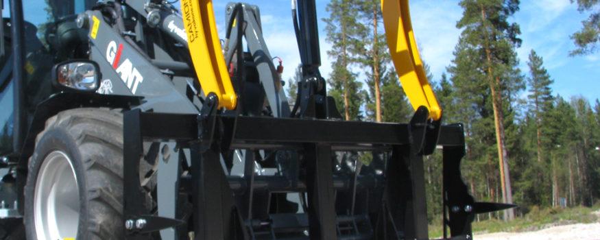 Millaista vetotehoa ja hydrauliikkaa traktorilta vaaditaan, kun perässä on täyteen lastattu maansiirtokärry?