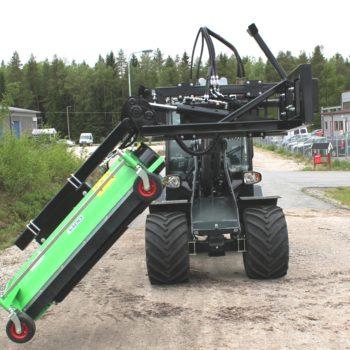 Kuinka kesantomurskain huolletaan? Vinkit nivelakselin, kulmavaihteen ja hihnojen ylläpitoon